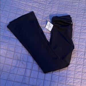 SLS Apparel Girls Black Leggings Size: L